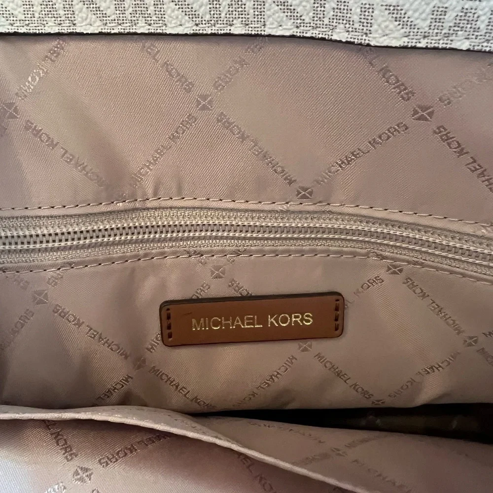 Michael Kors Signature Brown and Cream Tote - Picture 3 of 4